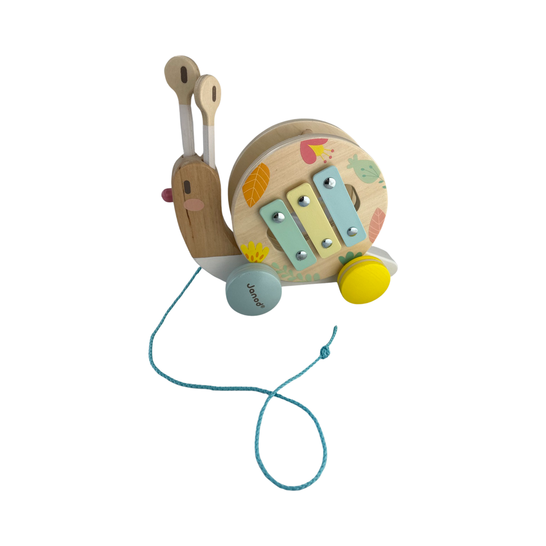 Nachziehspielzeug mit integriertem Xylofon